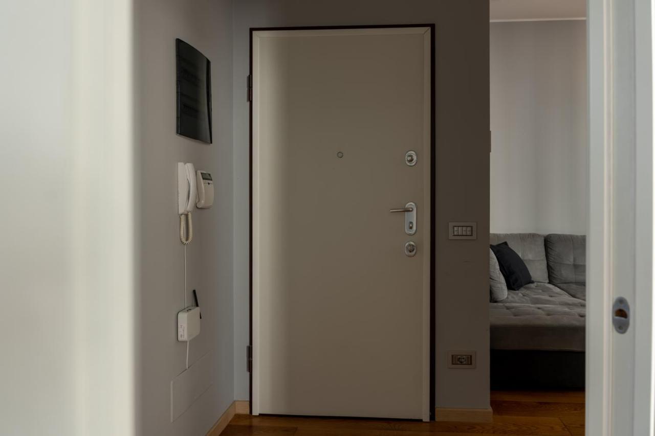 5 Min Duomo Luxury Home In Brera Design District 米兰 外观 照片